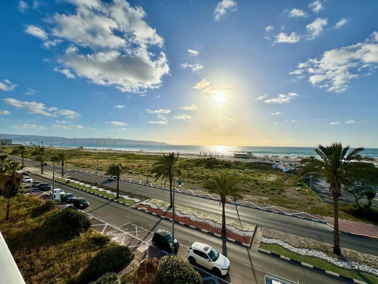 Appartamento Amazing Sea View Qiryat Yam Esterno foto